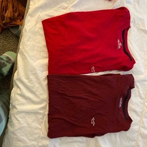 2 MENS Hollister tshirts maroon/burgundy and red!